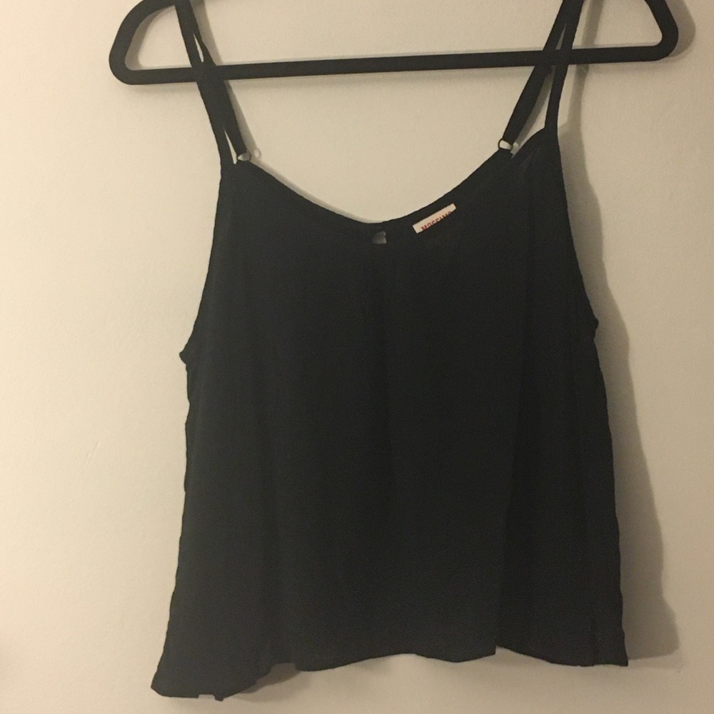 NWOT black basic flowy crop top